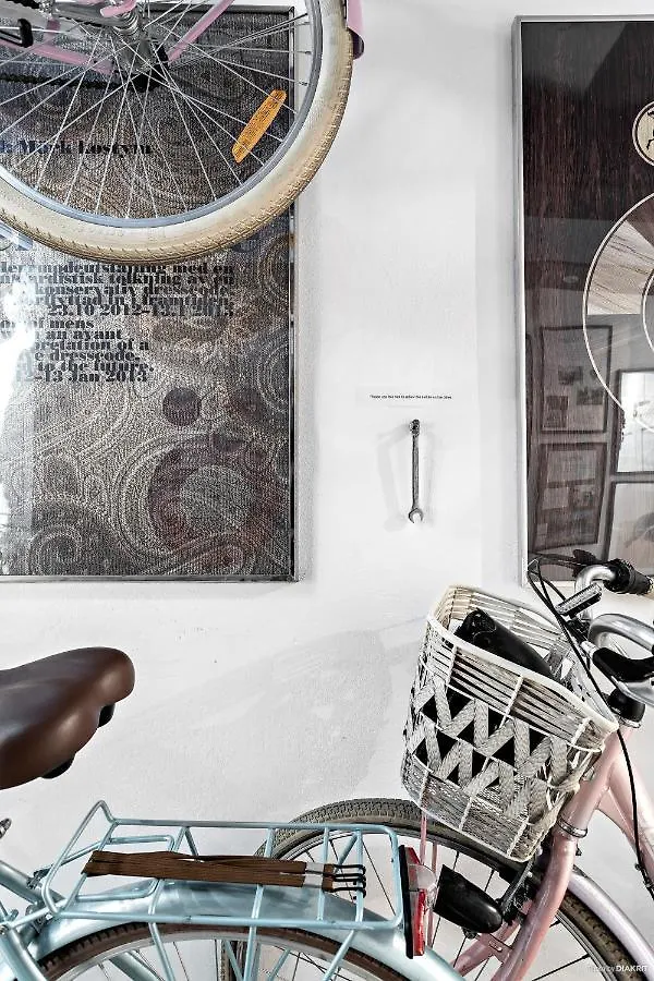 Ow, By A&J - Familj & Bilen & Hunden - Liseberg & Avenyn! Bed & Breakfast Gothenburg 4*,  Sweden