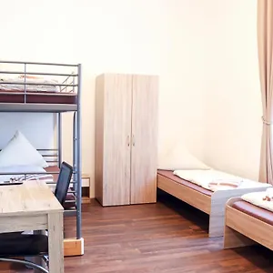 https://fmm-hostel.com-bavaria.com